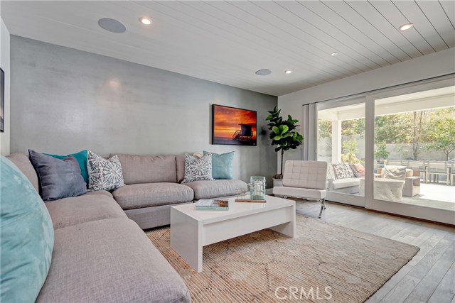 524 14th Street, Manhattan Beach, California 90266, 4 Bedrooms Bedrooms, ,3 BathroomsBathrooms,Residential,Sold,14th,SB19119459