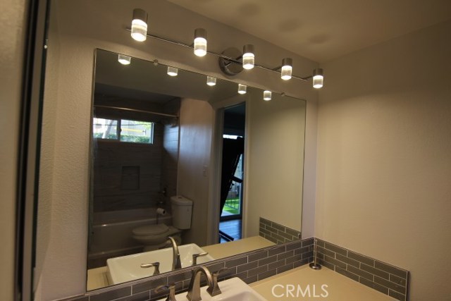 2200 Mathews Avenue, Redondo Beach, California 90278, 3 Bedrooms Bedrooms, ,2 BathroomsBathrooms,Residential,Sold,Mathews,SB17088942