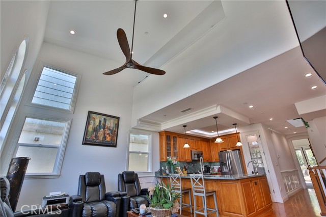 1725 Ford Avenue, Redondo Beach, California 90278, 4 Bedrooms Bedrooms, ,4 BathroomsBathrooms,Residential,Sold,Ford,CV21038454
