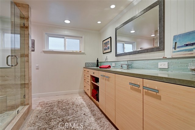 512 3rd Street, Manhattan Beach, California 90266, 3 Bedrooms Bedrooms, ,3 BathroomsBathrooms,Residential,Sold,3rd,SB18066337