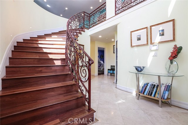 607 Guadalupe Avenue, Redondo Beach, California 90277, 4 Bedrooms Bedrooms, ,4 BathroomsBathrooms,Residential,Sold,Guadalupe,SB19155656