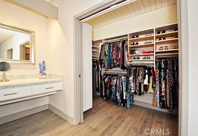 Walk-in closet