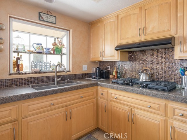 225 Irena Avenue, Redondo Beach, California 90277, 4 Bedrooms Bedrooms, ,3 BathroomsBathrooms,Residential,Sold,Irena,SB20159740