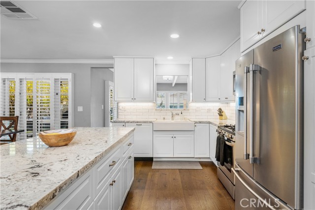 826 Knob Hill Avenue, Redondo Beach, California 90277, 4 Bedrooms Bedrooms, ,2 BathroomsBathrooms,Residential,Sold,Knob Hill,SB21084107