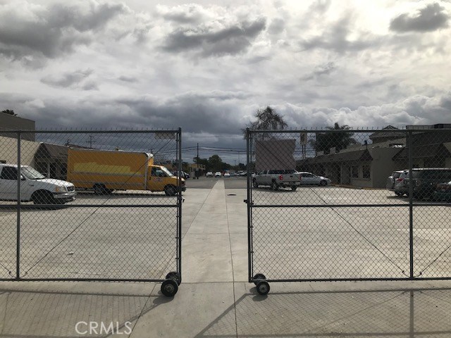 Edinger, 92704, ,Commercial,For Sale,Edinger,CV20182212