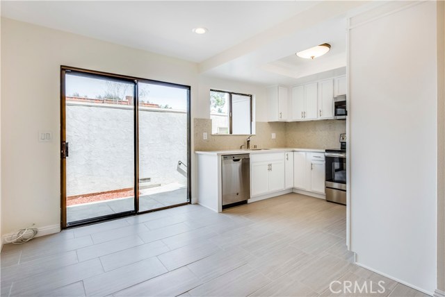 New Shaker Style Cabinetry and Quartz Countertops