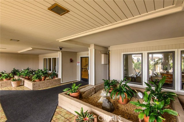 700 Esplanade, Redondo Beach, California 90277, 2 Bedrooms Bedrooms, ,2 BathroomsBathrooms,Residential,Sold,Esplanade,SB17099980