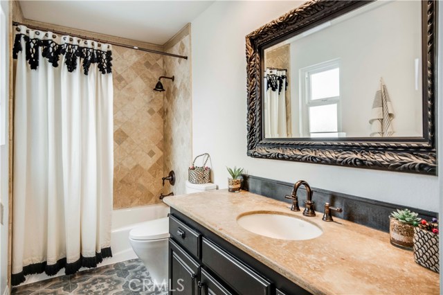 1151 Lynngrove Drive, Manhattan Beach, California 90266, 5 Bedrooms Bedrooms, ,3 BathroomsBathrooms,Residential,Sold,Lynngrove,SB20087988
