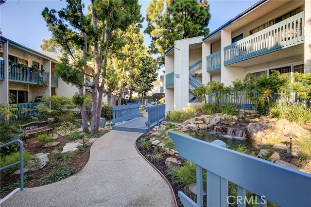 818 Camino Real, Redondo Beach, California 90277, 2 Bedrooms Bedrooms, ,2 BathroomsBathrooms,Residential,Sold,Camino Real,SB21166171