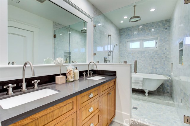 124 Guadalupe Avenue, Redondo Beach, California 90277, 3 Bedrooms Bedrooms, ,2 BathroomsBathrooms,Residential,Sold,Guadalupe,SB19041117