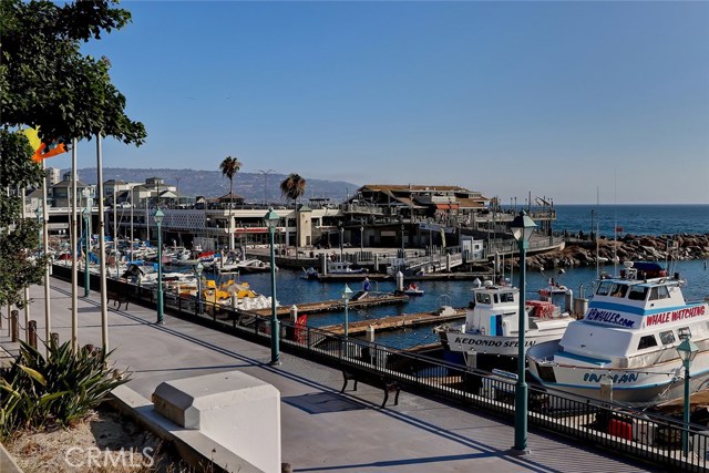 250 The Village, Redondo Beach, California 90277, ,1 BathroomBathrooms,Residential,Sold,The Village,SB18192453