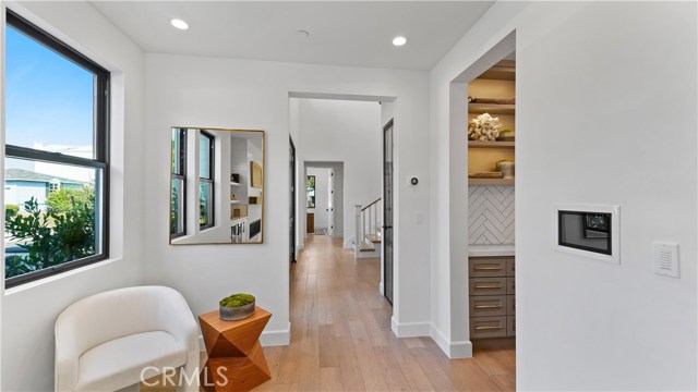 1712 Meadows Avenue, Manhattan Beach, California 90266, 5 Bedrooms Bedrooms, ,2 BathroomsBathrooms,Residential,Sold,Meadows,SB20199095