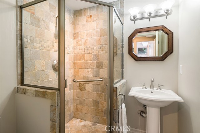 922 2nd, Hermosa Beach, California 90254, 4 Bedrooms Bedrooms, ,5 BathroomsBathrooms,Residential,Sold,2nd,SB19107146