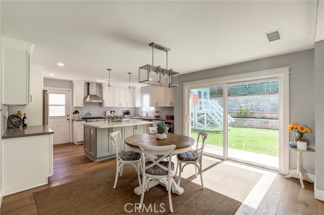 417 Susana Avenue, Redondo Beach, California 90277, 4 Bedrooms Bedrooms, ,2 BathroomsBathrooms,Residential,Sold,Susana,SB20152659