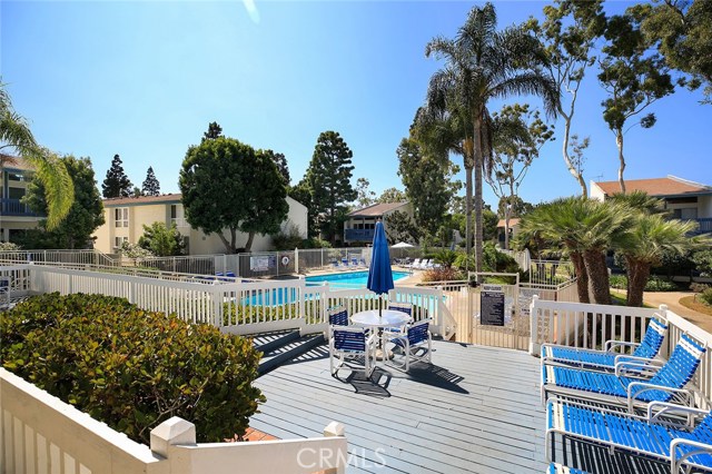 605 Prospect Avenue, Redondo Beach, California 90277, 2 Bedrooms Bedrooms, ,2 BathroomsBathrooms,Residential,Sold,Prospect,SB18234011