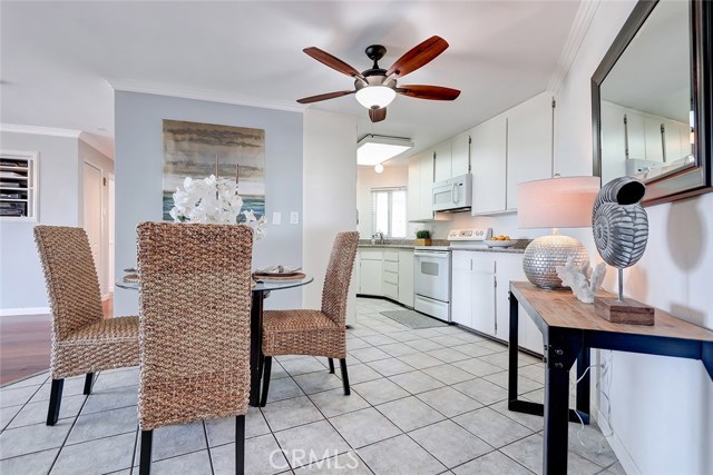 1108 Camino Real, Redondo Beach, California 90277, 3 Bedrooms Bedrooms, ,1 BathroomBathrooms,Residential,Sold,Camino Real,SB20124085