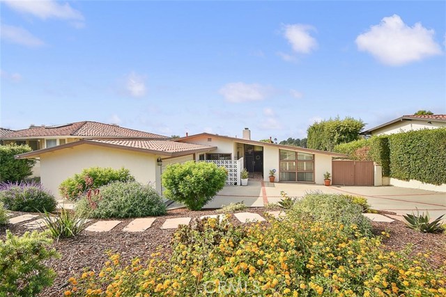 2117 Via Estudillo, Palos Verdes Estates, California 90274, 3 Bedrooms Bedrooms, ,2 BathroomsBathrooms,Residential,Sold,Via Estudillo,SB20178233