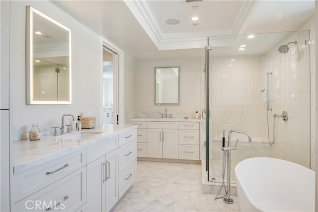 424 1st Street, Manhattan Beach, California 90266, 5 Bedrooms Bedrooms, ,4 BathroomsBathrooms,Residential,Sold,1st,SB19151992