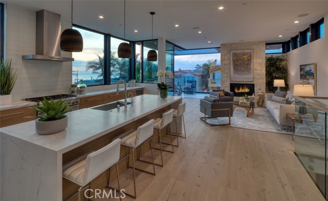246 30th Street, Hermosa Beach, California 90254, 4 Bedrooms Bedrooms, ,4 BathroomsBathrooms,Residential,Sold,30th,SB19212204
