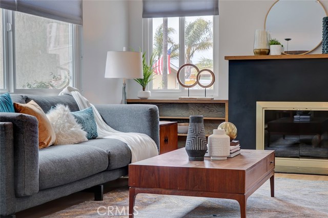 838 16th Street, Hermosa Beach, California 90254, 3 Bedrooms Bedrooms, ,1 BathroomBathrooms,Residential,Sold,16th,SB19108845
