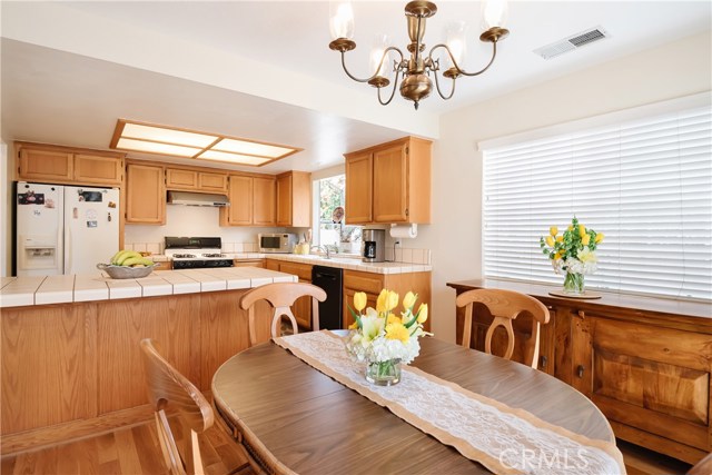 2005 Warfield Avenue, Redondo Beach, California 90278, 3 Bedrooms Bedrooms, ,2 BathroomsBathrooms,Residential,Sold,Warfield,SB20106685