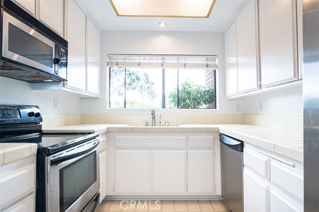 2322 Palos Verdes Drive, Palos Verdes Estates, California 90274, 2 Bedrooms Bedrooms, ,Residential,Sold,Palos Verdes,PV18187969