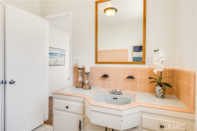 27 Ranchview Road, Rolling Hills Estates, California 90274, 3 Bedrooms Bedrooms, ,2 BathroomsBathrooms,Residential,Sold,Ranchview,SB21119062