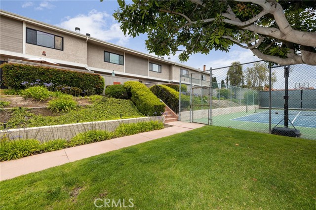 515 Meyer Lane, Redondo Beach, California 90278, 2 Bedrooms Bedrooms, ,1 BathroomBathrooms,Residential,Sold,Meyer,SB21117464