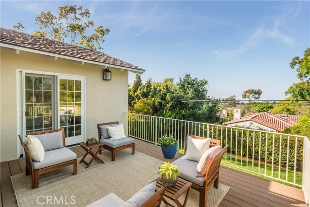 4033 Via Valmonte, Palos Verdes Estates, California 90274, 3 Bedrooms Bedrooms, ,3 BathroomsBathrooms,Residential,Sold,Via Valmonte,PV17163467