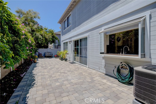 2406 Carnegie Lane, Redondo Beach, California 90278, 3 Bedrooms Bedrooms, ,2 BathroomsBathrooms,Residential,Sold,Carnegie,PV21150656