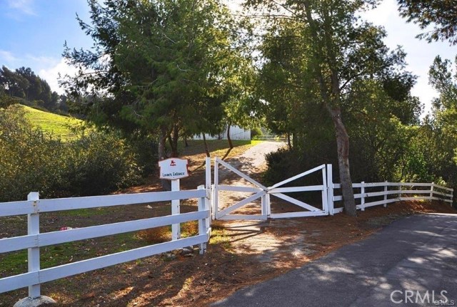 Access to barn from Lower Upper Blackwater