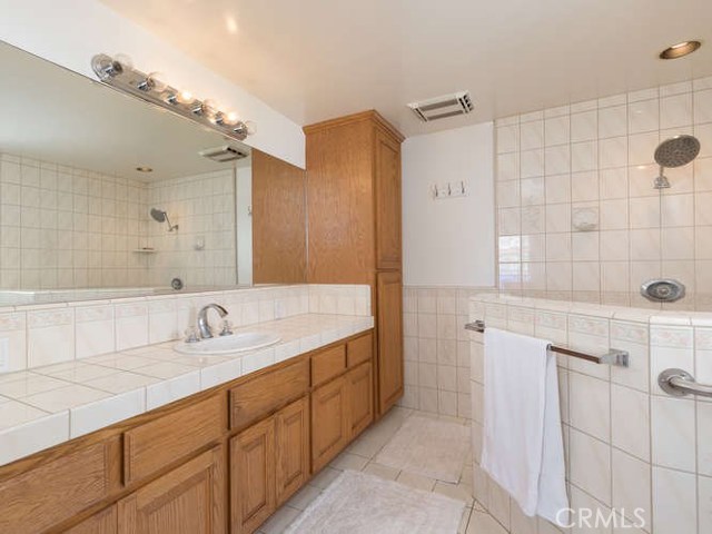 2416 Sebald Avenue, Redondo Beach, California 90278, 2 Bedrooms Bedrooms, ,1 BathroomBathrooms,Residential,Sold,Sebald,SB18209557
