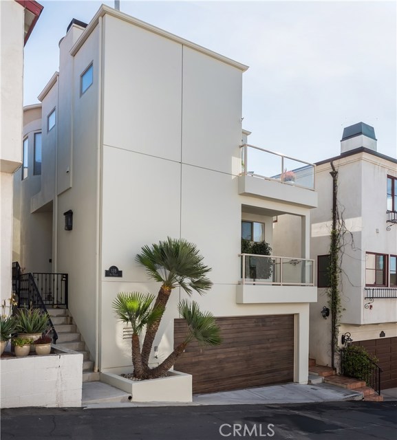 128 1st Place, Manhattan Beach, California 90266, 3 Bedrooms Bedrooms, ,1 BathroomBathrooms,Residential,Sold,1st,SB18034963