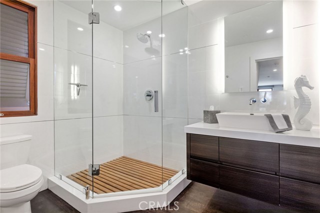 716 Manhattan Avenue, Manhattan Beach, California 90266, 3 Bedrooms Bedrooms, ,3 BathroomsBathrooms,Residential,Sold,Manhattan,SB20229192