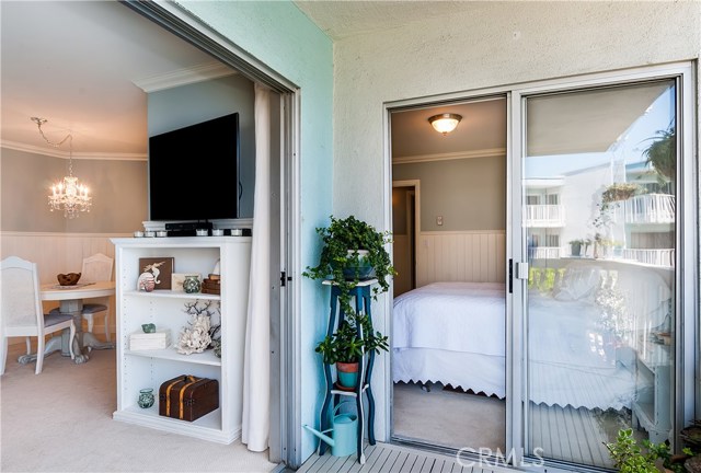 650 The Village, Redondo Beach, California 90277, 1 Bedroom Bedrooms, ,1 BathroomBathrooms,Residential,Sold,The Village,SB17195132