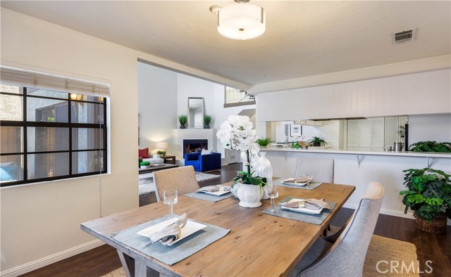 2021 Carnegie Lane, Redondo Beach, California 90278, 3 Bedrooms Bedrooms, ,3 BathroomsBathrooms,Residential,Sold,Carnegie,SB17200239
