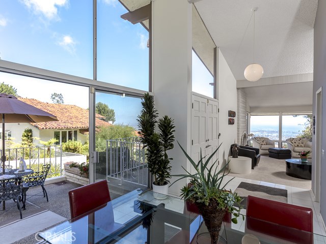 30048 Knoll View Drive, Rancho Palos Verdes, California 90275, 3 Bedrooms Bedrooms, ,2 BathroomsBathrooms,Residential,Sold,Knoll View,PV19091572