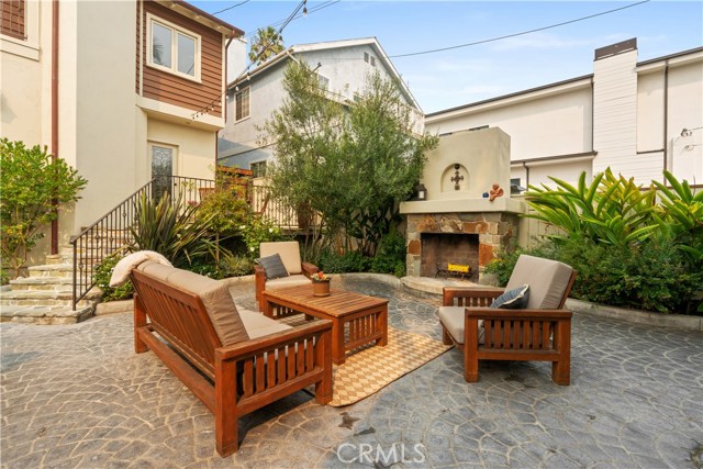618 Avenue C, Redondo Beach, California 90277, 3 Bedrooms Bedrooms, ,2 BathroomsBathrooms,Residential,Sold,Avenue C,SB20188515