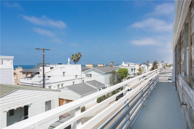 3302 Manhattan Avenue, Hermosa Beach, California 90254, ,Residential Income,Sold,Manhattan,SB19194326