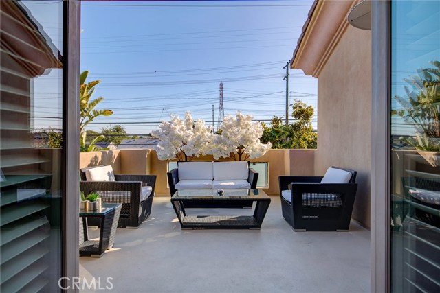 2803 190th Street, Redondo Beach, California 90278, 3 Bedrooms Bedrooms, ,3 BathroomsBathrooms,Residential,Sold,190th,SB20248119