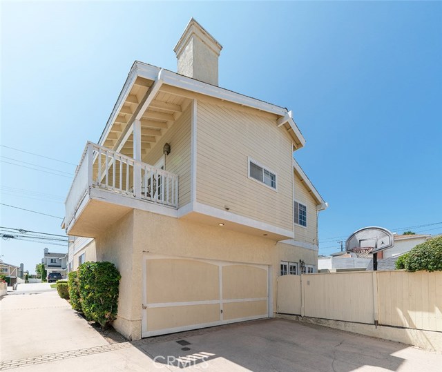 1913 Farrell Avenue, Redondo Beach, California 90278, 4 Bedrooms Bedrooms, ,3 BathroomsBathrooms,Residential,Sold,Farrell,SB18198460