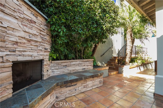 569 31st Street, Manhattan Beach, California 90266, 5 Bedrooms Bedrooms, ,3 BathroomsBathrooms,Residential,Sold,31st,SB20164744