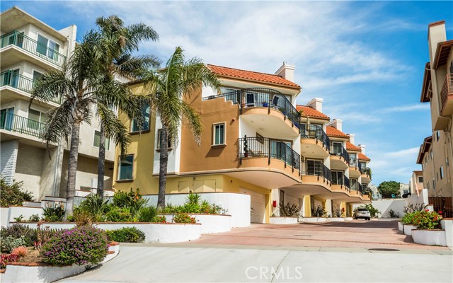 606 Esplanade, Redondo Beach, California 90277, 2 Bedrooms Bedrooms, ,2 BathroomsBathrooms,Residential,Sold,Esplanade,SB18068650