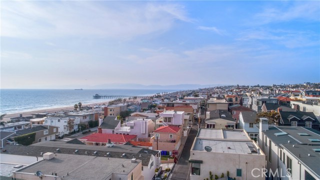 217 1st Street, Manhattan Beach, California 90266, 3 Bedrooms Bedrooms, ,4 BathroomsBathrooms,Residential,Sold,1st,SB18101651