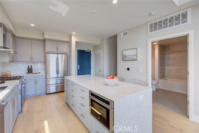 1920 Pacific Coast Highway, Redondo Beach, California 90277, 1 Bedroom Bedrooms, ,1 BathroomBathrooms,Residential,Sold,Pacific Coast Highway,OC20103454