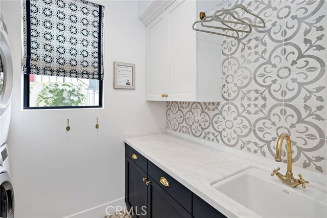 535 Avenue B, Redondo Beach, California 90277, 4 Bedrooms Bedrooms, ,3 BathroomsBathrooms,Residential,Sold,Avenue B,SB20169921