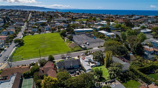 855 17th Street, Manhattan Beach, California 90266, 3 Bedrooms Bedrooms, ,1 BathroomBathrooms,Residential,Sold,17th,SB20069688