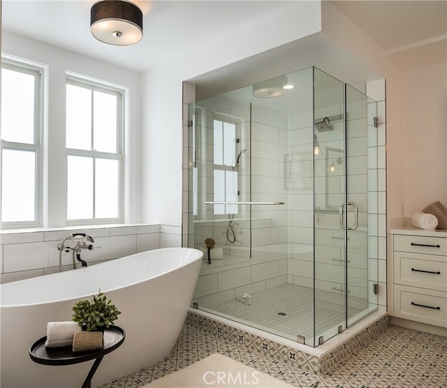 913 5th Street, Hermosa Beach, California 90254, 4 Bedrooms Bedrooms, ,3 BathroomsBathrooms,Residential,Sold,5th,SB19171700