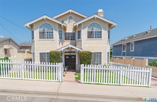 1913 Farrell Avenue, Redondo Beach, California 90278, 4 Bedrooms Bedrooms, ,3 BathroomsBathrooms,Residential,Sold,Farrell,SB18198460