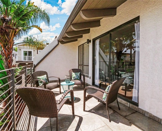 2108 Rockefeller Lane, Redondo Beach, California 90278, 2 Bedrooms Bedrooms, ,2 BathroomsBathrooms,Residential,Sold,Rockefeller,PV21128723